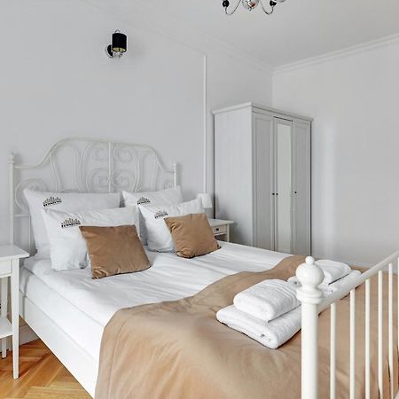Dlugi Targ Street, Main Old Town & Riverside By Downtown Apartments Gdansk Exterior photo