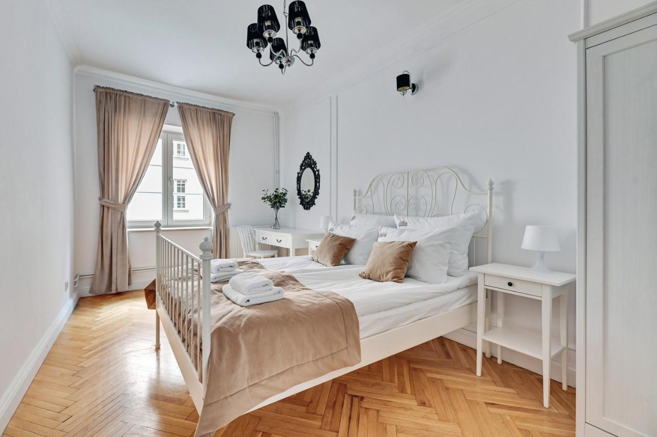 Dlugi Targ Street, Main Old Town & Riverside By Downtown Apartments Gdansk Exterior photo